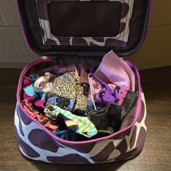 Misc doll collection - Picture 5 of 6